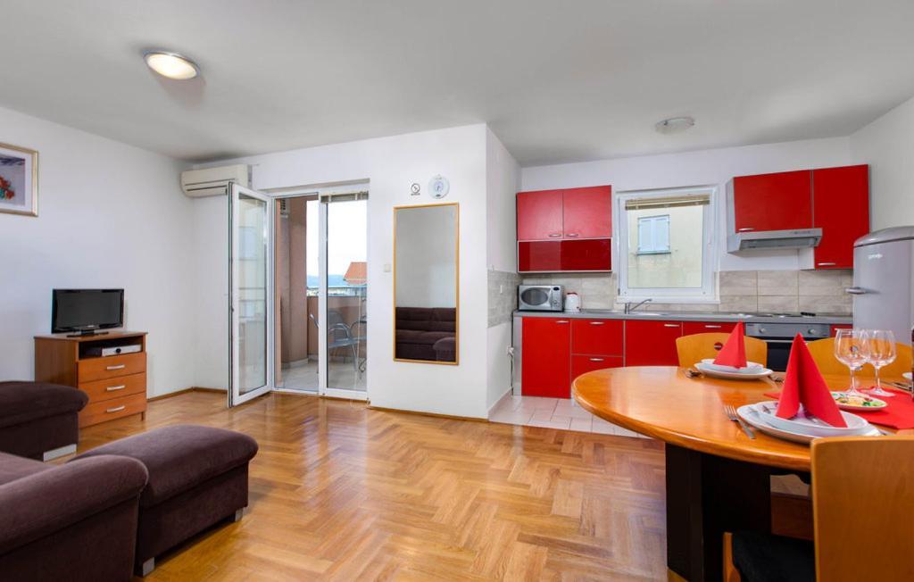 Apartments Dunja Malinska Exterior photo